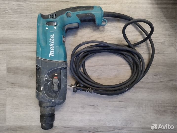 Перфоратор Makita HR2470