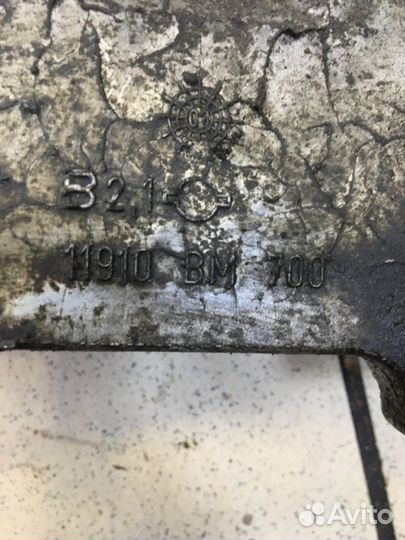 Кронштейн вспомогательных агрегатов Nissan Almera