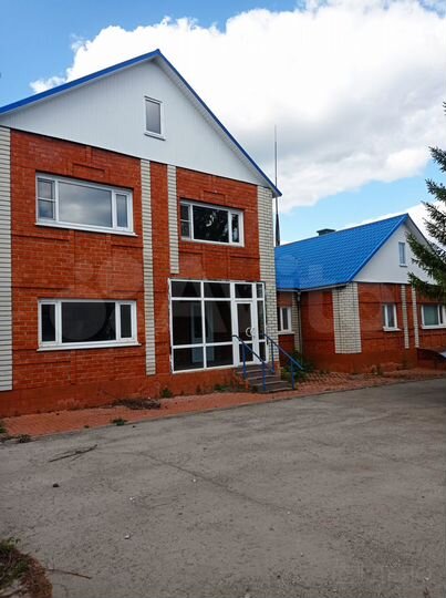 Дом 310,6 м² на участке 46,6 сот.