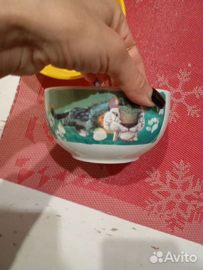 Миска несквик И магнит