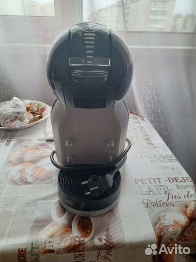 Капсульная кофемашина dolce gusto новая