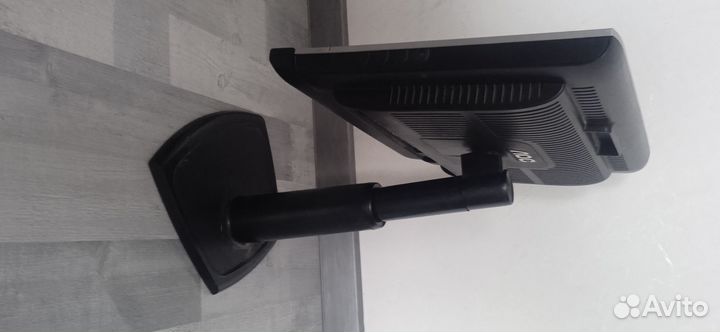 Монитор для компьютера 17