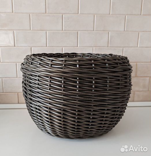 Кашпо из ротанга