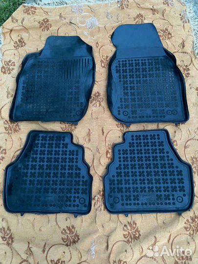 Каркасные шторки. На ауди а6с5, кузов седан