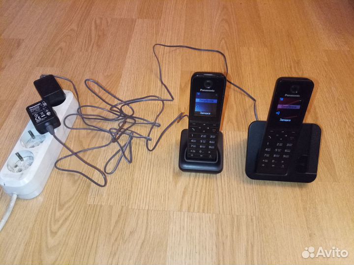 Цифровой беспроводной телефон Panasonic KX-TGH212