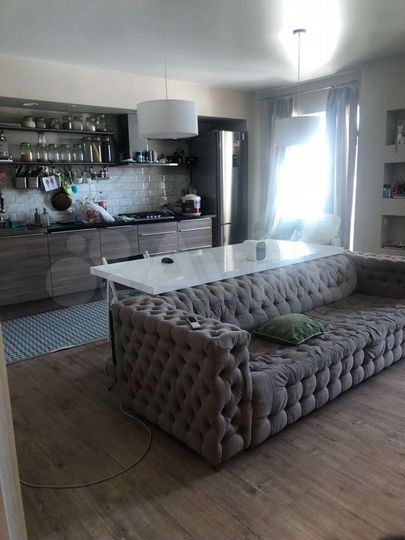 2-к. квартира, 78 м², 3/10 эт.