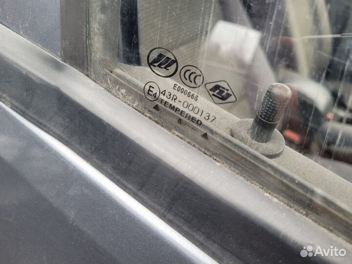 Стекло двери передней правой на Lifan Breez