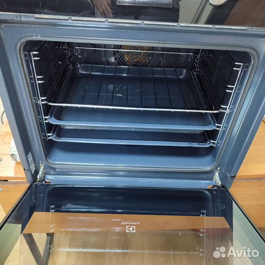 Духовой шкаф electrolux