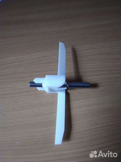 Ось для кухонного комбайна