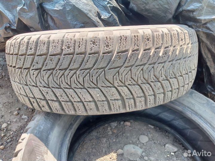 Michelin  Defender XT 255/60 R16