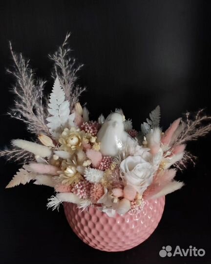 Букет из сухоцветов в кашпо
