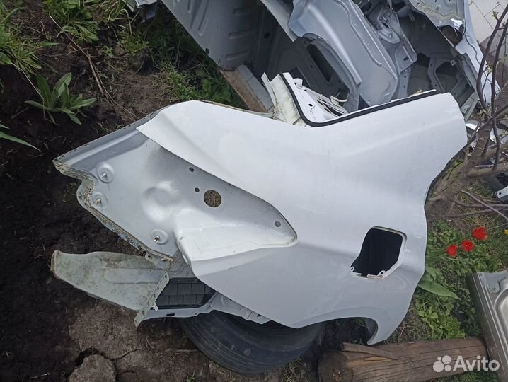 Крыло заднее правое Ситроен С4В7 Citroen C4B7седан