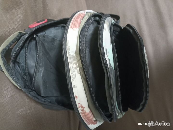 Портфель рюкзак школьный