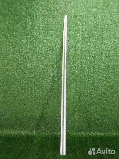 Молдинг на дверь передний правый Toyota Camry XV30