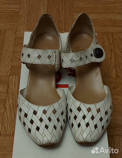 Босоножки Rieker Mirjam р.37 белые