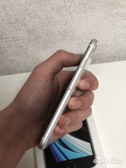 iPhone SE (2020), 128 ГБ