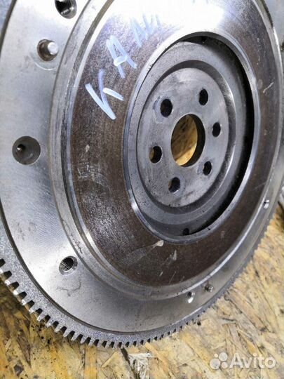 Маховик МКПП LADA Kalina универсал 1.6 2012