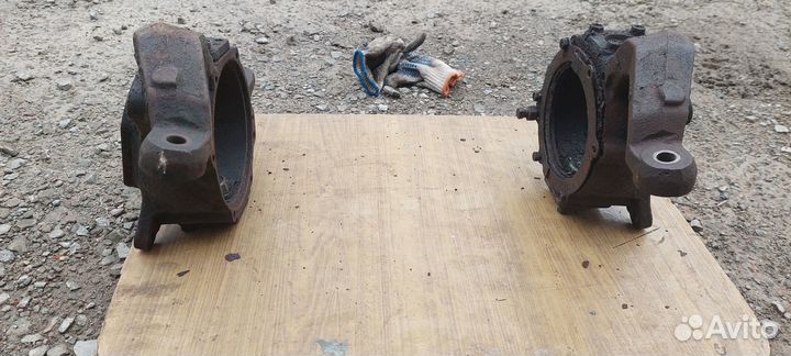 Поворотные кулаки ниссан патруль (сафари )