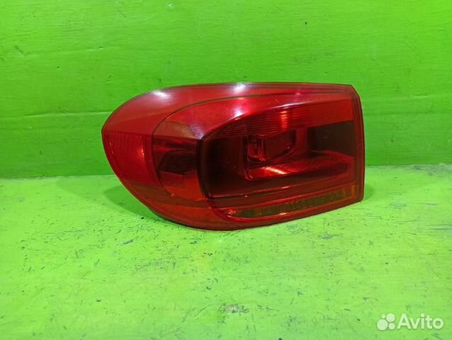 Фонарь задний наружный левый Volkswagen Tiguan