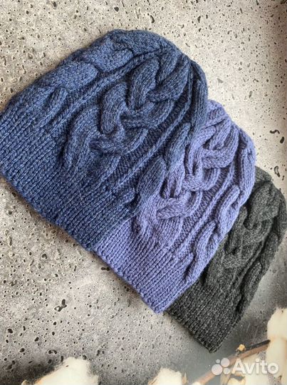 Шапка новая женская вязаная