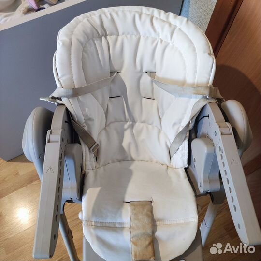 Стульчик для кормления Chicco Polly Magic