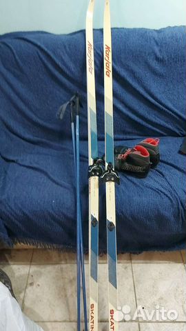 Лыжи, ботинки, лыжные палки, чехол