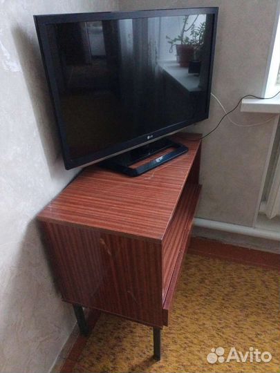 Тумба под телевизор