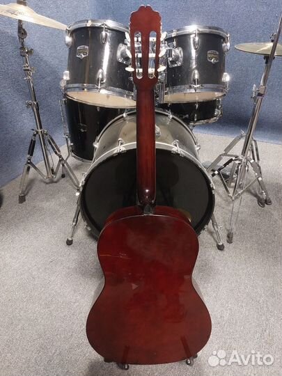 Классическая электроакустическая гитара Brahner