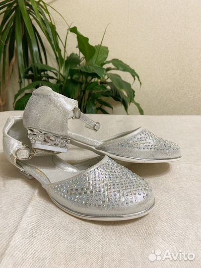 Белые туфли детские 34