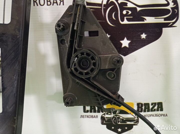 Стеклоподъемник передний правый R