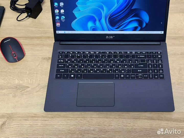 2022г. Тонкий Мощный Acer 8/256 FuLL-HD ноутбук