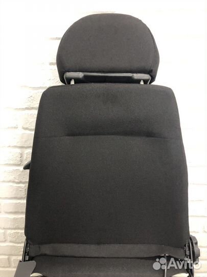 Комплект новых сидений на Ниву