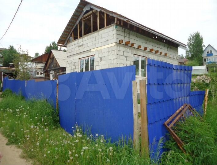 Дом 77 м² на участке 9,6 сот.