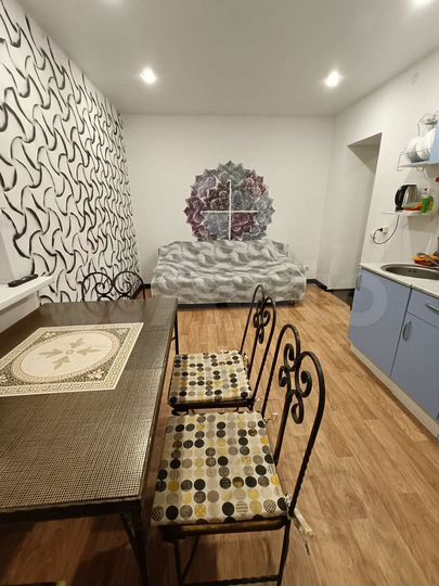 2-к. квартира, 52 м², 1/2 эт.