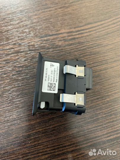 Кнопка стеклоподъемника задняя Porsche Cayenne 958