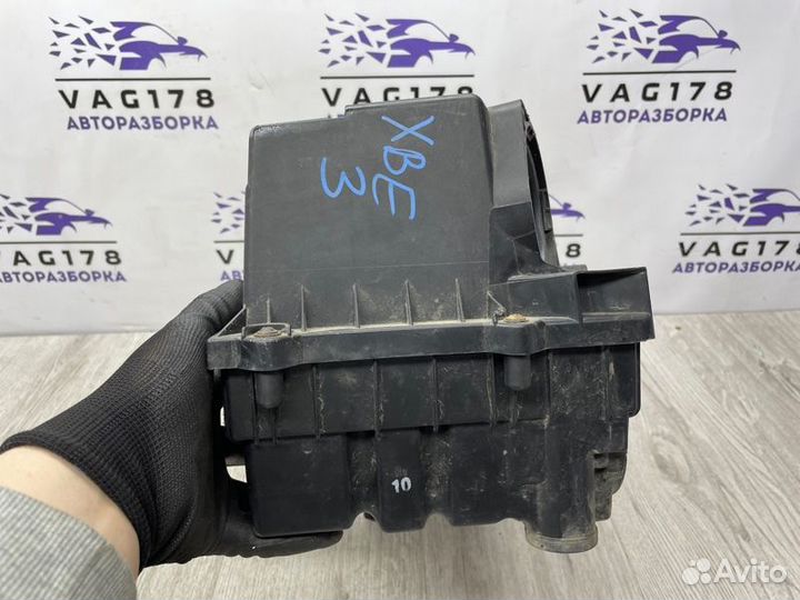 Корпус воздушного фильтра Skoda Superb cdva 3.6