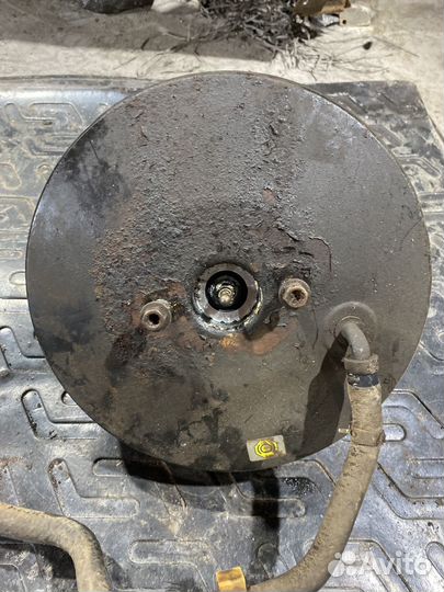 Вакуумный усилитель тормозов на Nissan Almera N16