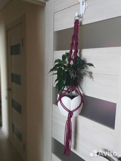 Кашпо для цветов подвесное