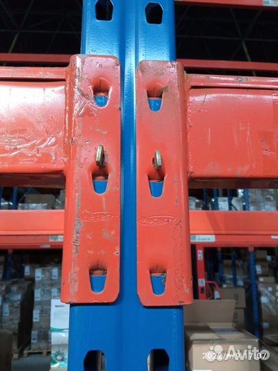 Стеллажи метек