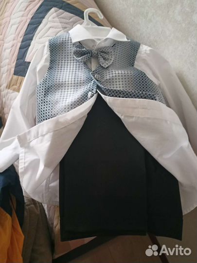 Костюм тройка