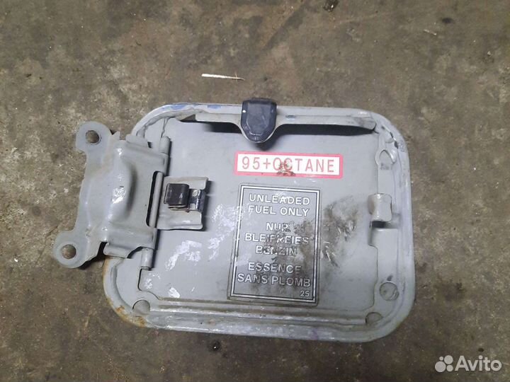 Лючок бензобака Mitsubishi Galant 7