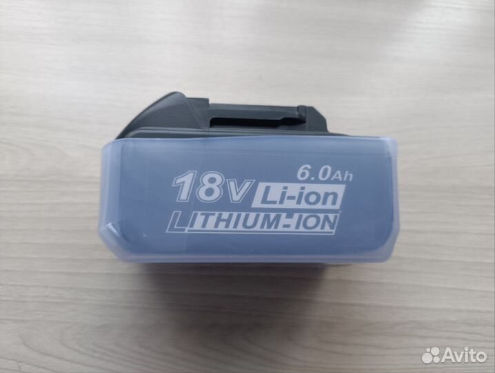 Защитный чехол и даржатели для АКБ Makita