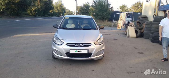 Hyundai Solaris 1.4 AT, 2011, 219 000 км