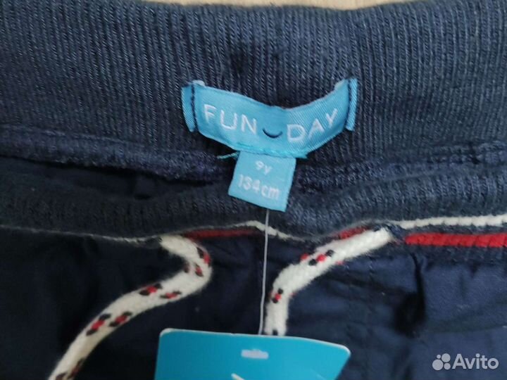 Шорты на мальчика 134 см