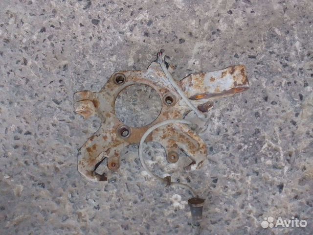 Кулак поворотный левый Крайслер Игл Вижн