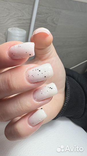 Маникюр с наращиванием, установка титановой нити