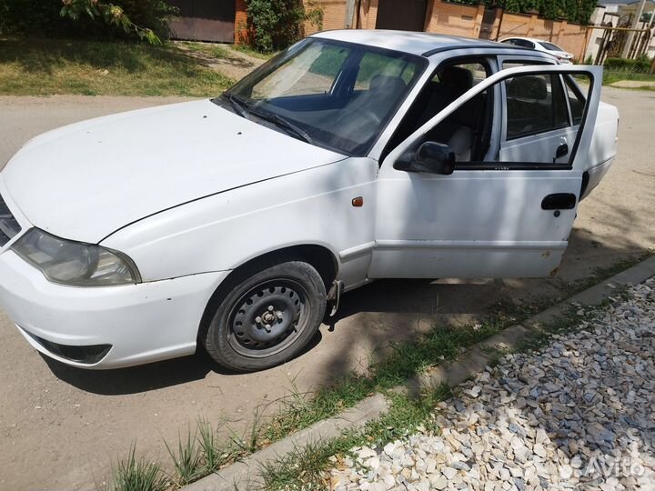 В разборе дэу нексия Daewoo nexia n150 запчасти