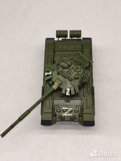 Сувенирный магнит на холодильник Т-72