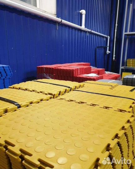 Модульная пвх плитка в автосервис / сто