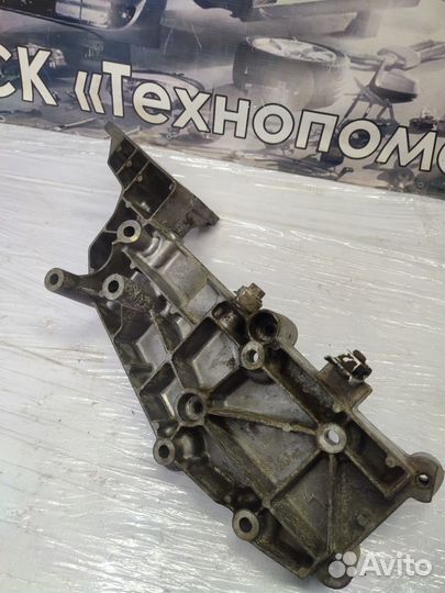 Кронштейн генератора Volvo S60